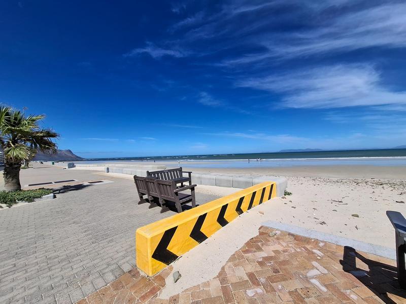 To Let 3 Bedroom Property for Rent in Strand North Western Cape